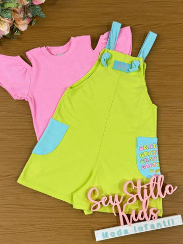 Jardineira Infantil Catavento Verão Com Blusa Rosa Neon