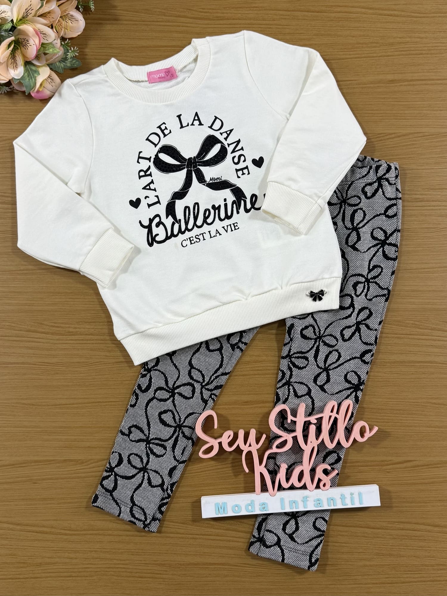 Conjunto Infantil Momi Inverno Calça e Blusa Branca Laços com Strass