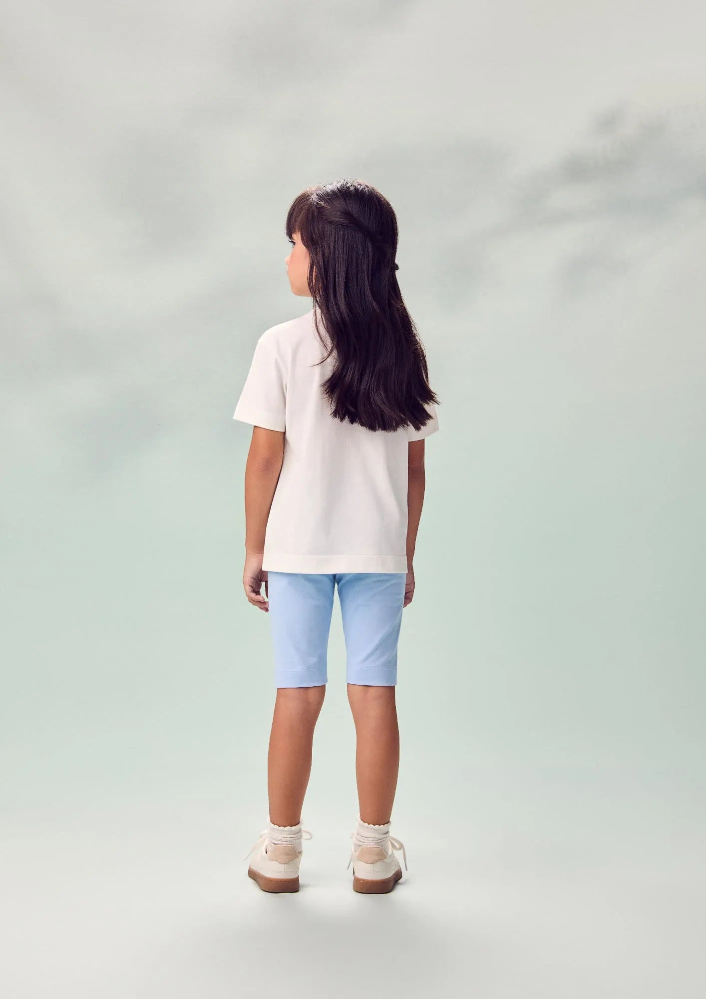 Conjunto Infantil Menina Animê com Shorts Ciclista Azul e Blusa Branca Minnie Paris Disney