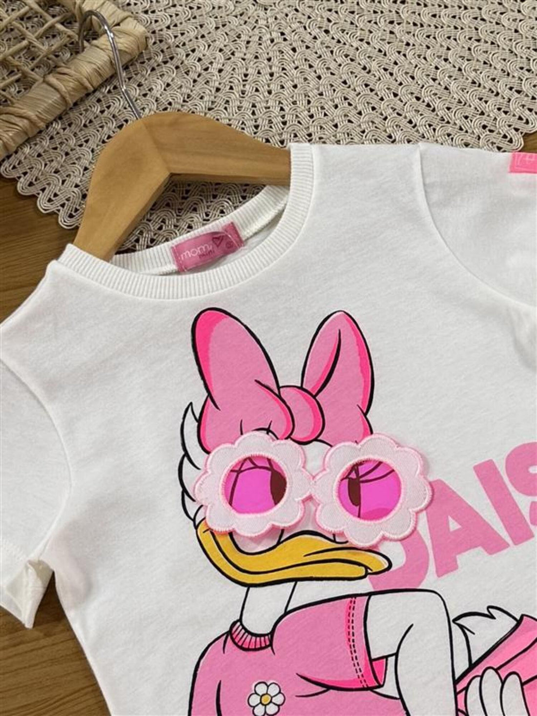 Blusa Infantil Momi Verão Branca Daisy com Óculos 3D Disney