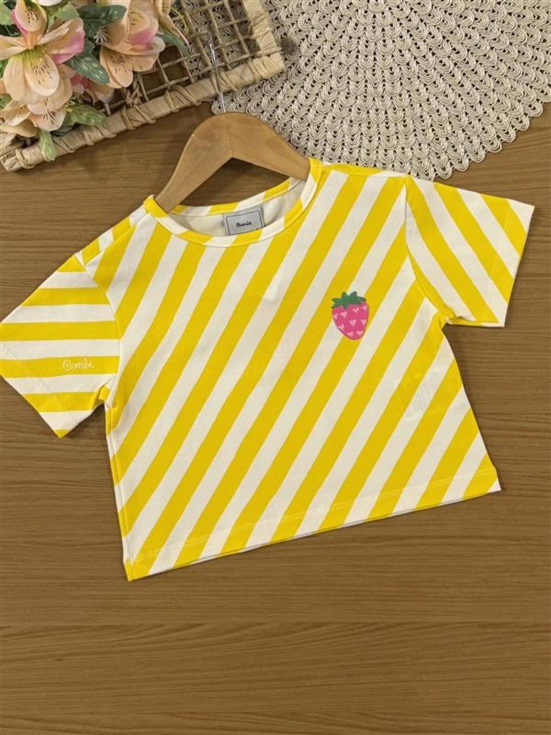 Conjunto Infantil Bimbi Verão com Saia e Blusa Amarela Listrada Moranguinho