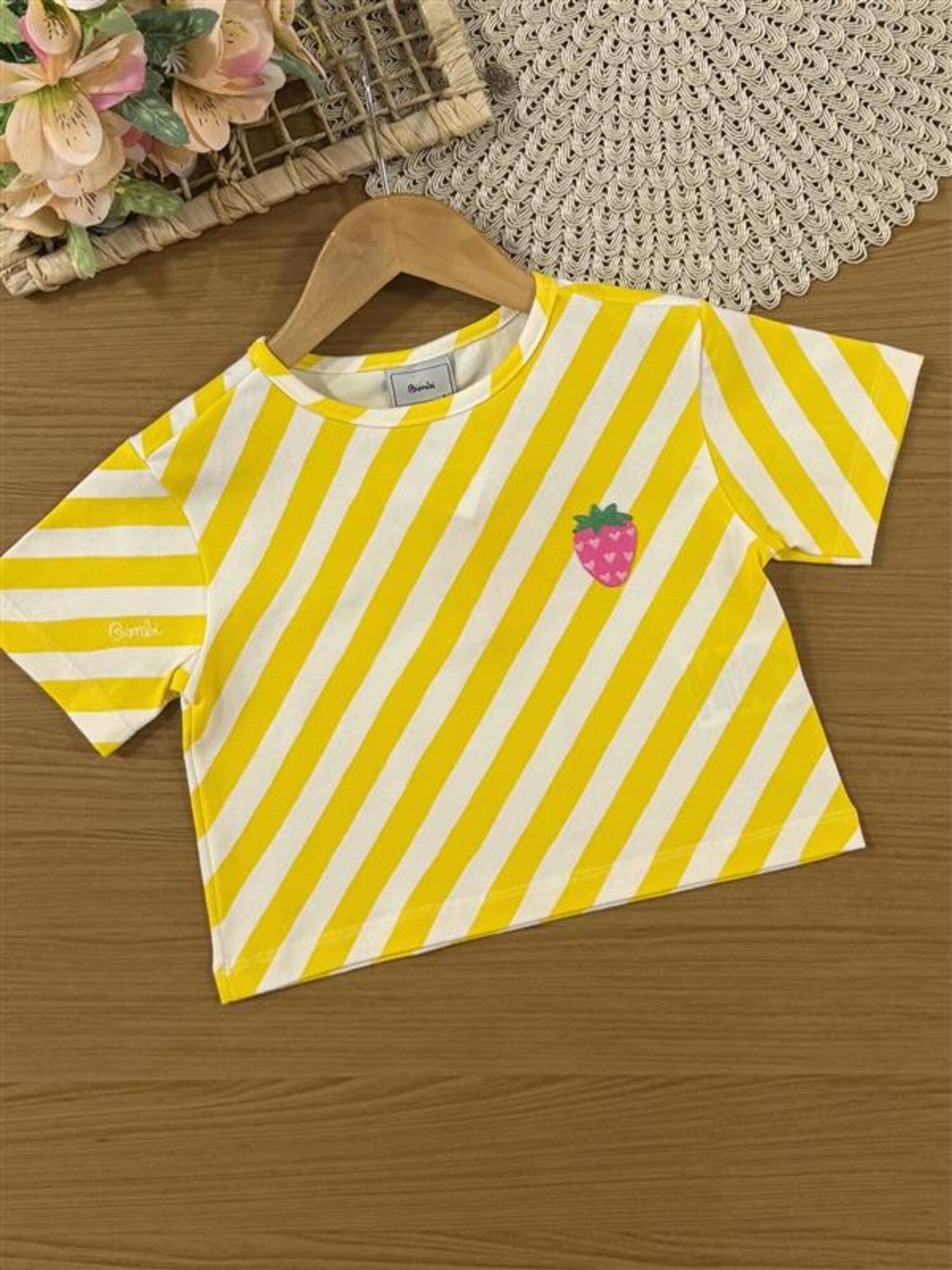 Conjunto Infantil Bimbi Verão com Saia e Blusa Amarela Listrada Moranguinho