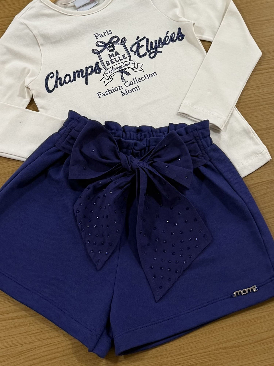 Conjunto Infantil Momi Inverno com Shorts Azul e Blusa Manga Longa Bege Paris