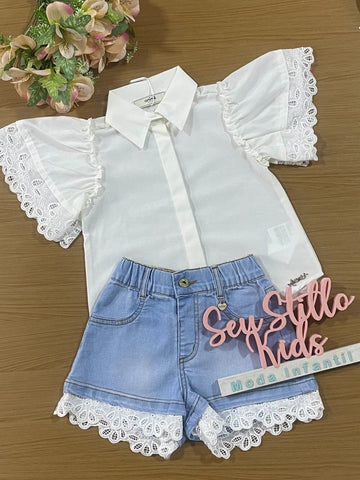 Conjunto Infantil Animê Verão Shorts Jeans e Camisa Branca com Bordado Inglês