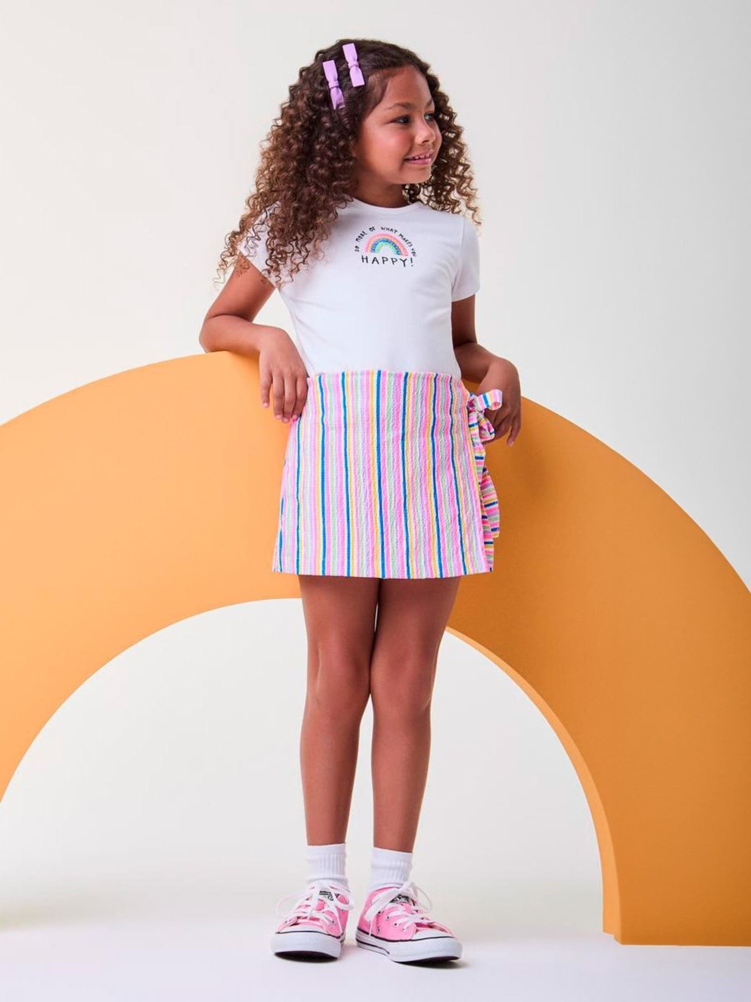 Conjunto Infantil Bimbi Verão com Shorts Saia Colorido e Blusa Branca Arco-íris