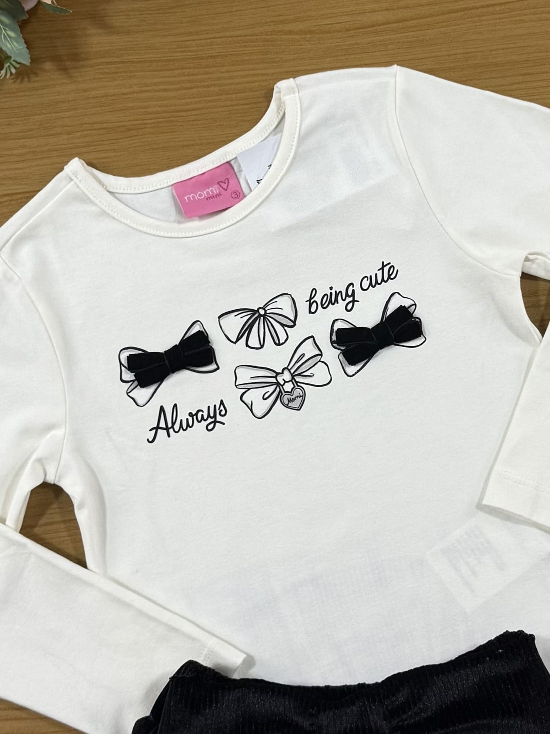 Conjunto Infantil Momi Inverno com Saia Preta Lacinhos e Blusa Manga Longa