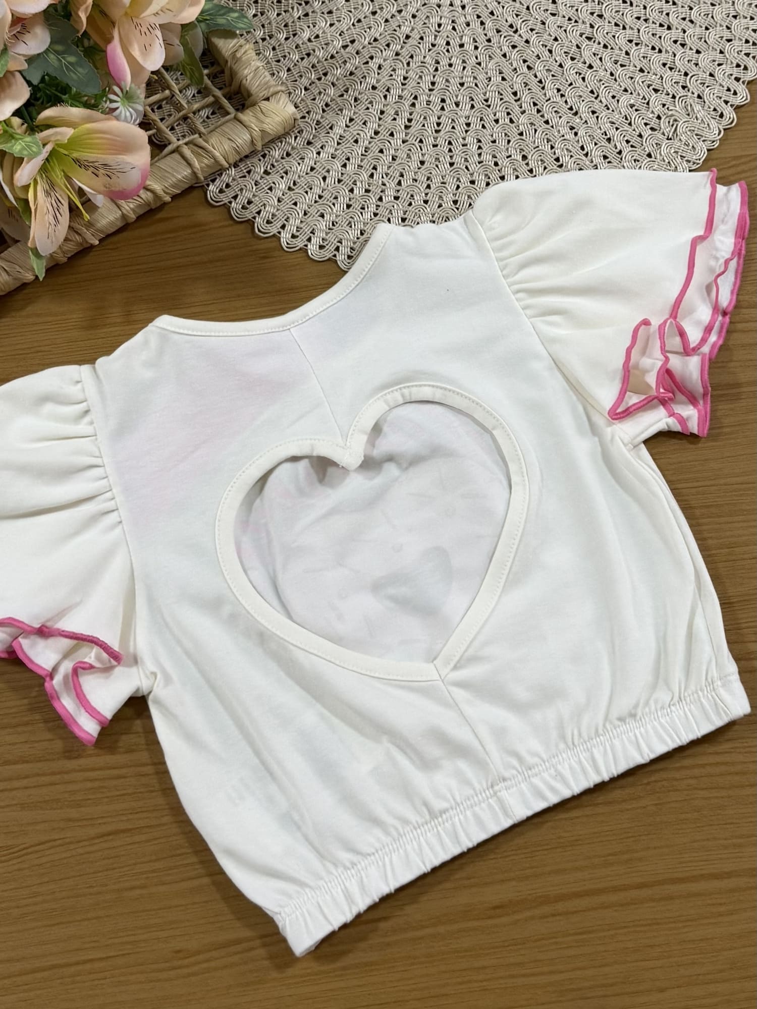 Conjunto Infantil Cinti Verão com Shorts Colorido e Blusa Branca Rosquinha