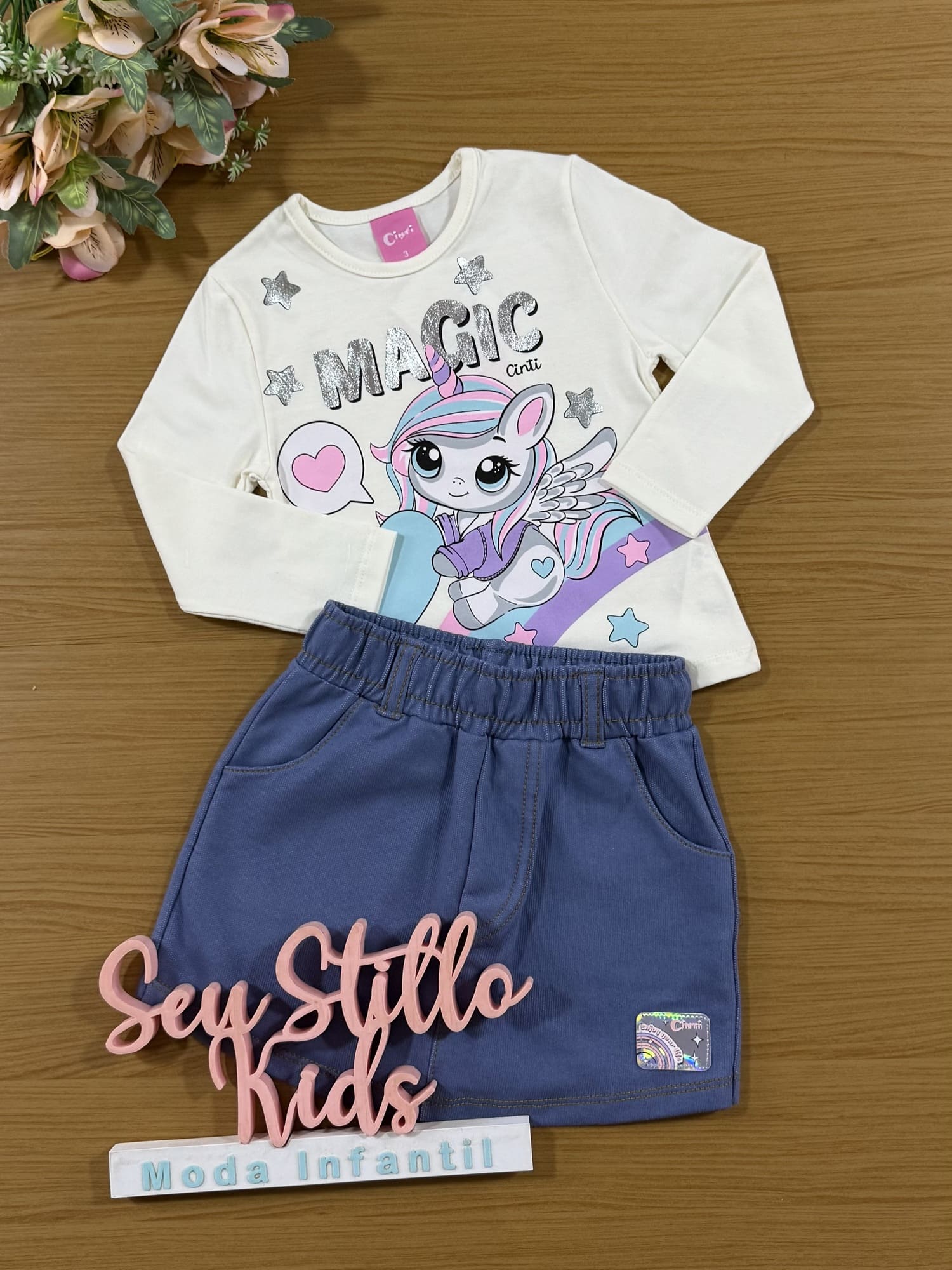 Conjunto Infantil Cinti Inverno Shorts Saia e Blusa Off White Unicórnio