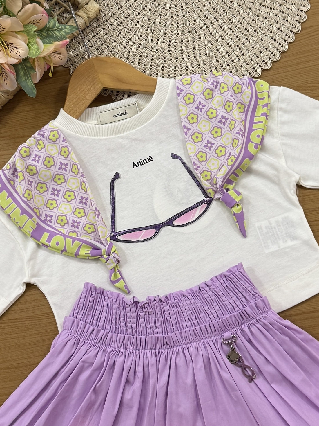 Conjunto Infantil Animê Verão com Saia Lilás e Blusa Branca Fashion