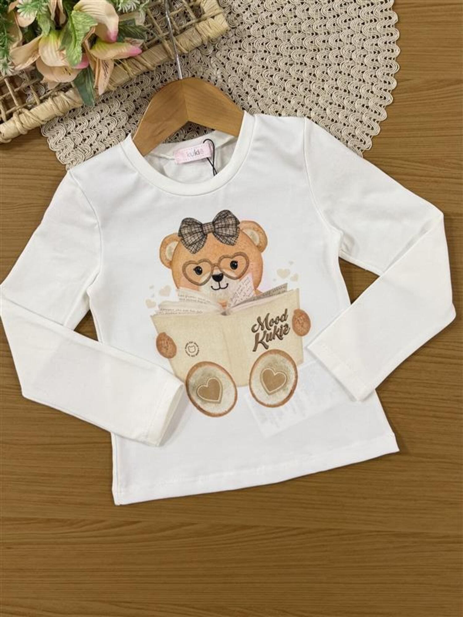 Conjunto Infantil Kukiê Inverno com Shorts Saia Xadrez e Blusa Manga Longa Ursinha Livrinho