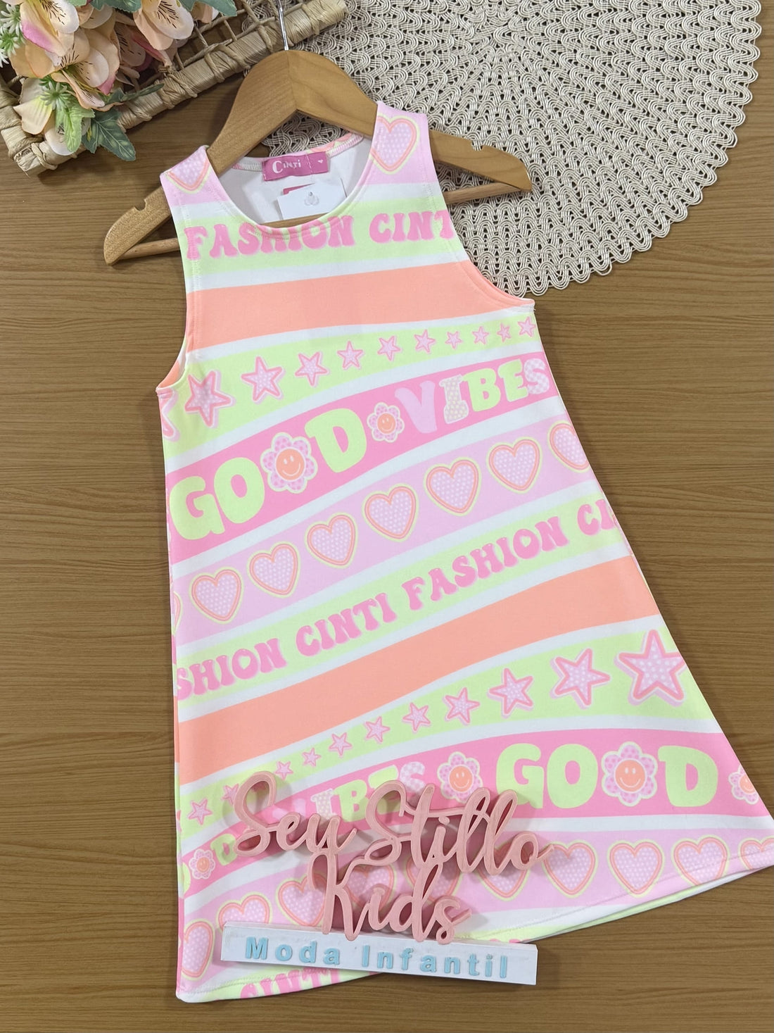 Vestido Infantil Cinti Verão Colorido com Sobreposição Rosa Estrelinhas