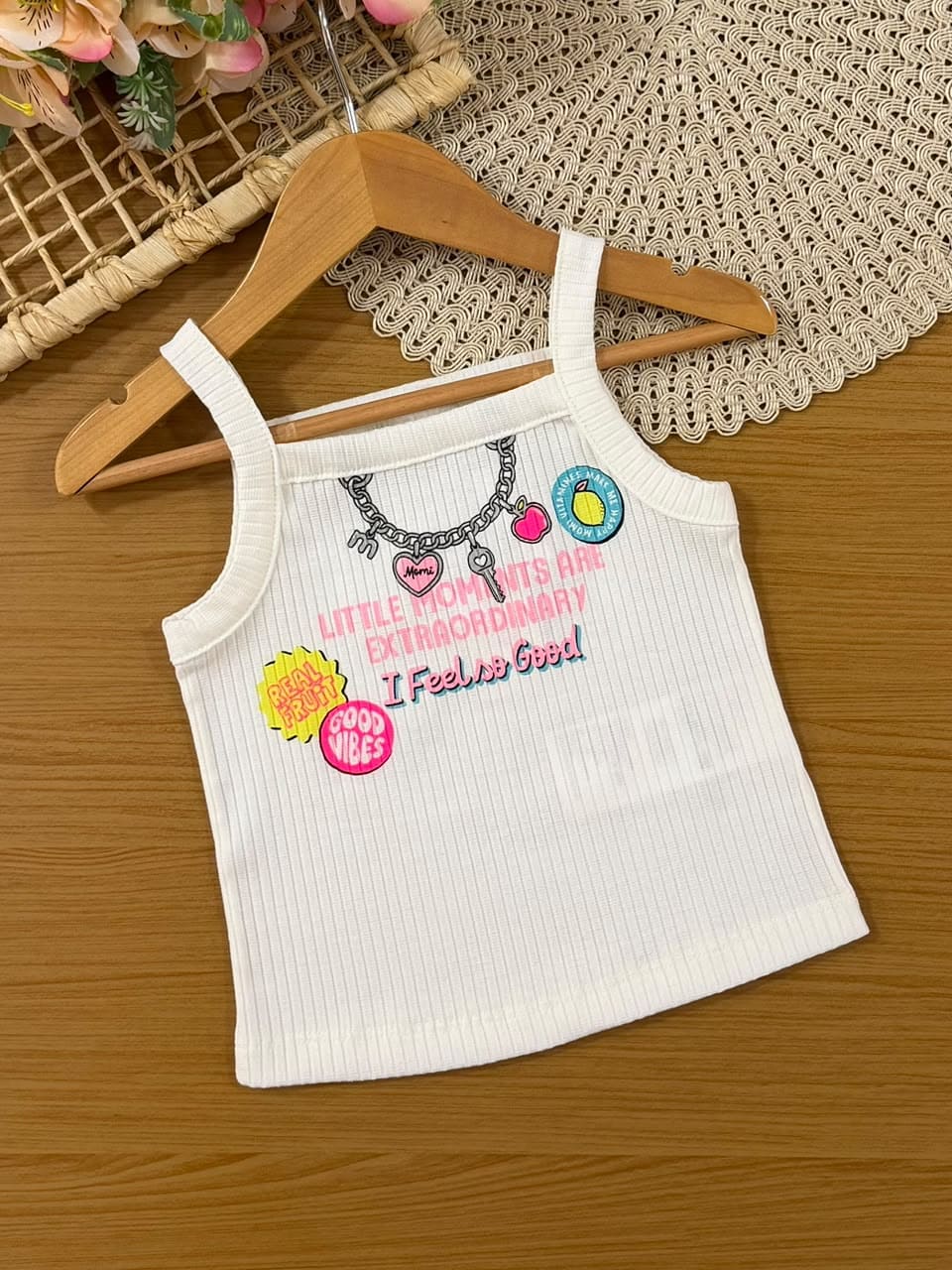 Conjunto Infantil Menina Momi com Short-Saia Rosa e Blusa Branca Chaveirinho