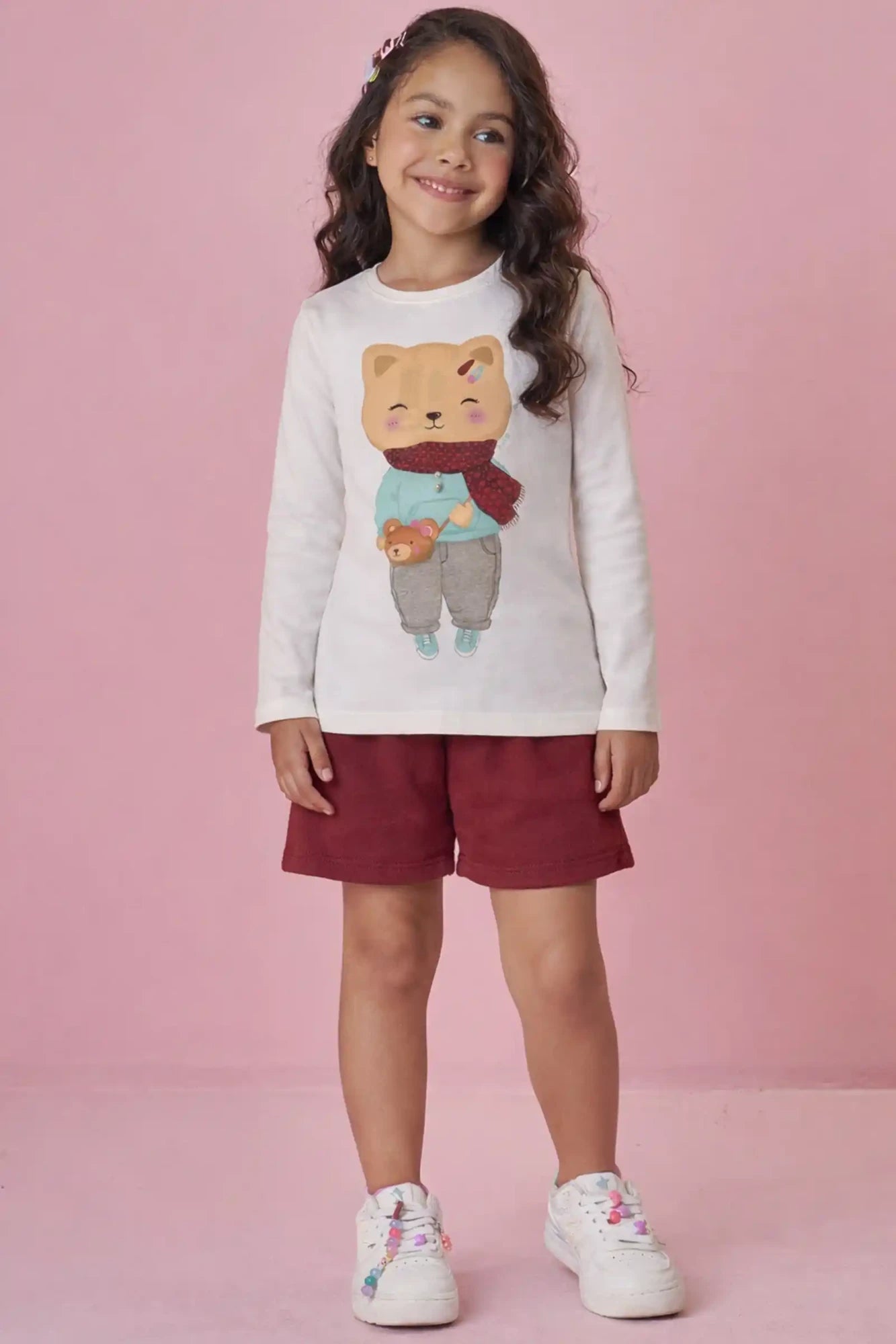 Conjunto Infantil Kukiê com Shorts Vermelho Escuro e Blusa Manga Longa Gatinha