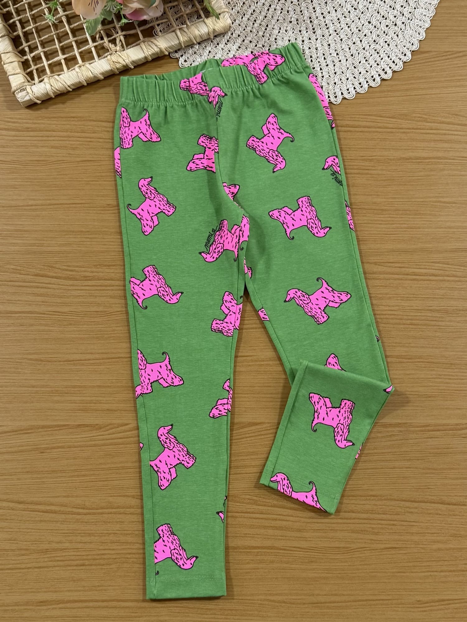 Conjunto Infantil Momi Inverno com Calça Verde e Blusa Manga Longa Branca Cachorrinha