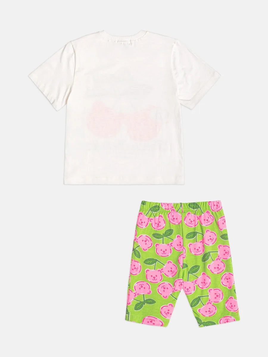 Conjunto Infantil Menina Momi com Shorts Ciclista Verde e Blusa Branca Ursinhos Cereja