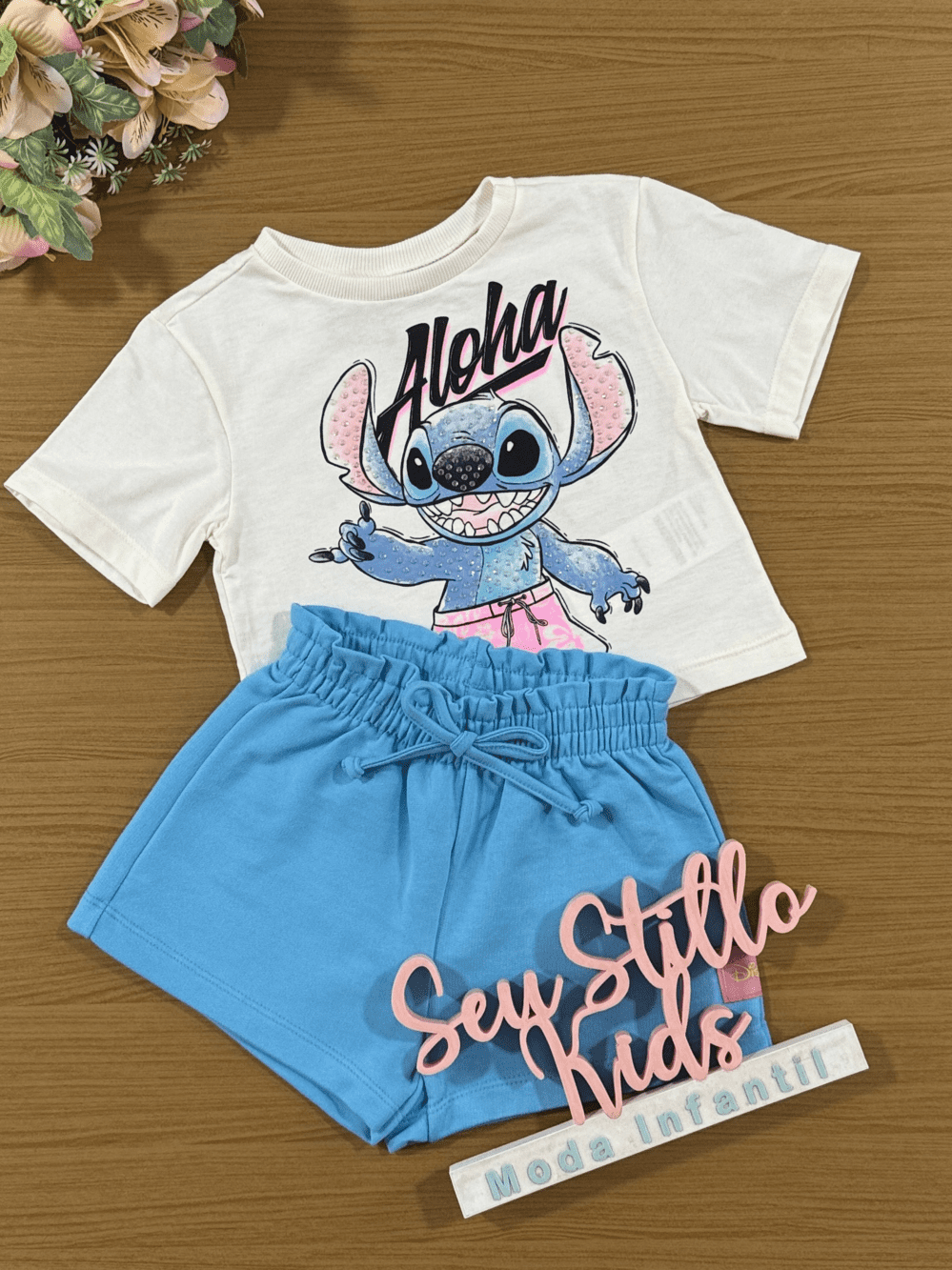 Conjunto Infantil Momi Verão Shorts Azul e Blusa Stitch