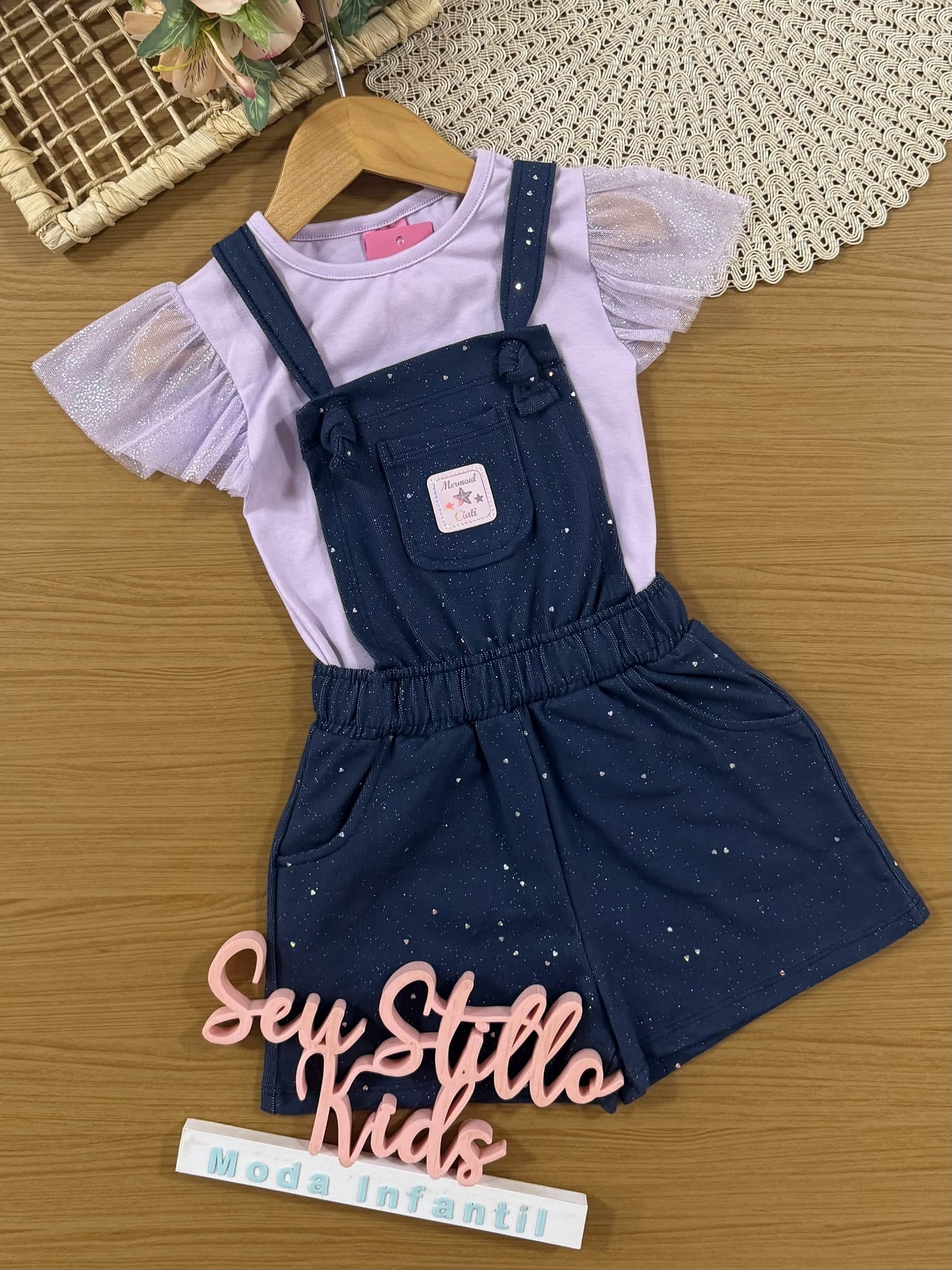 Jardineira Infantil Cinti Verão Azul com Blusa Lilás