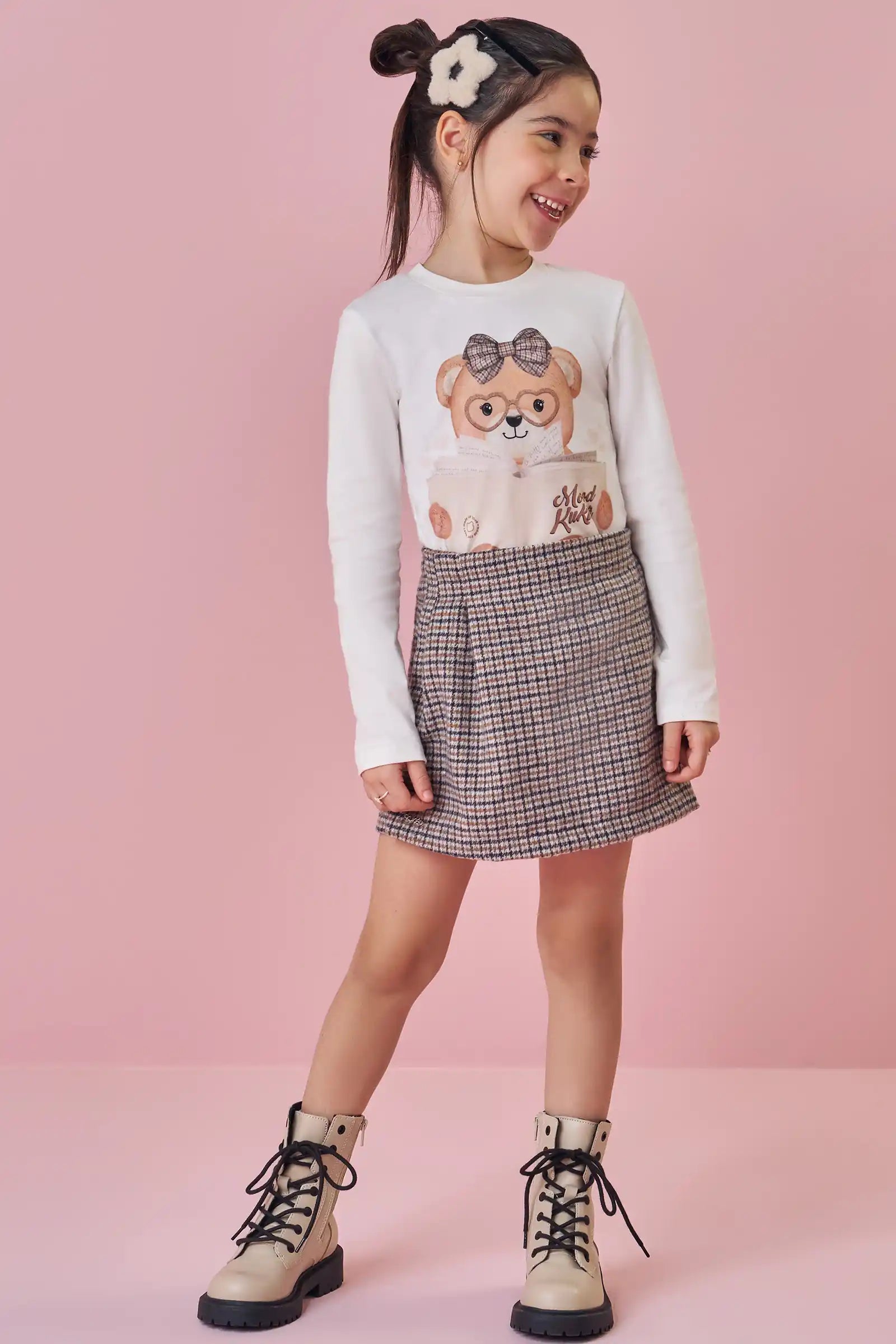Conjunto Infantil Kukiê Inverno com Shorts Saia Xadrez e Blusa Manga Longa Ursinha Livrinho