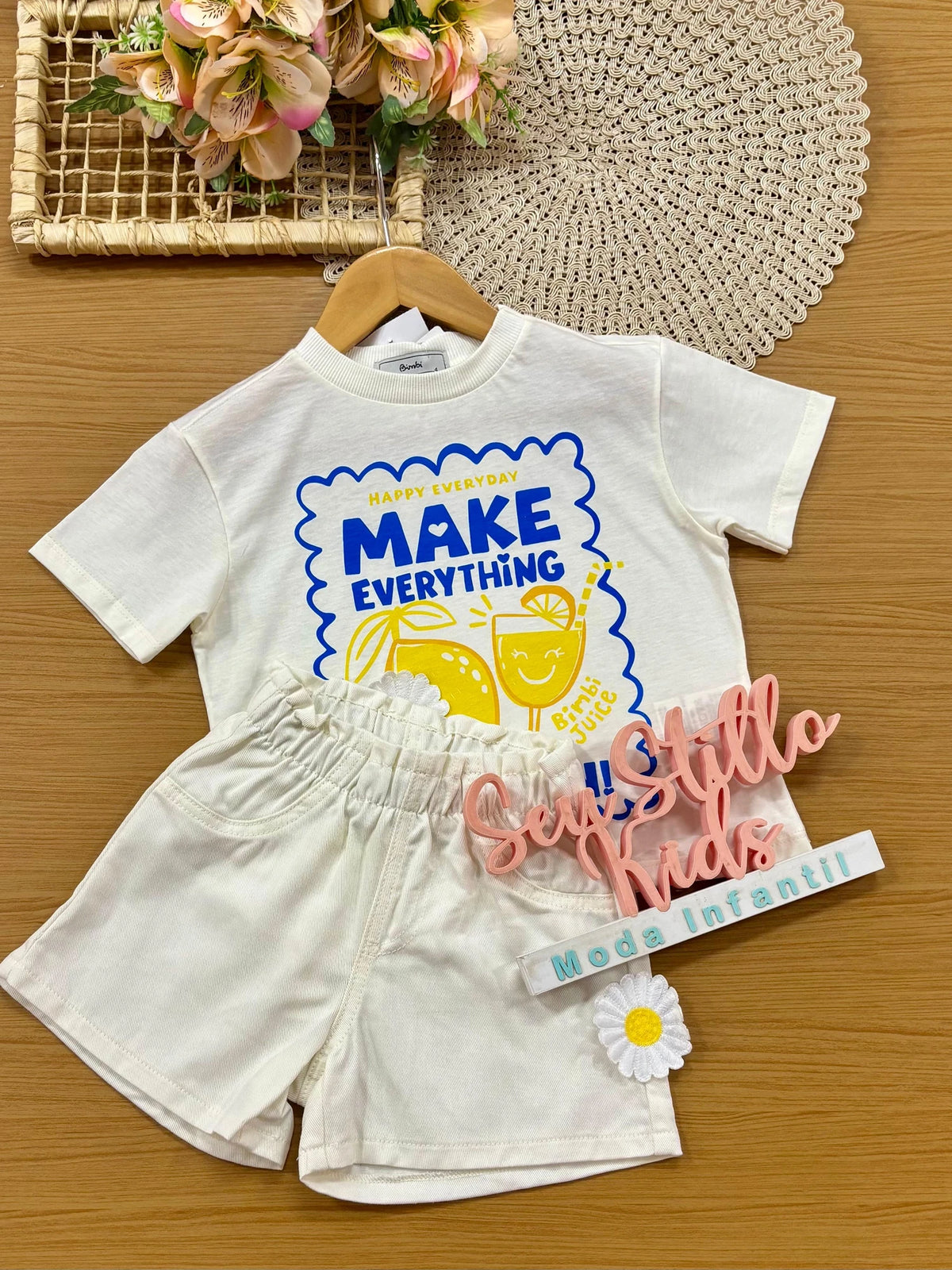 Conjunto Infantil Menina Bimbi com Shorts e Blusa Branca Limãozinho