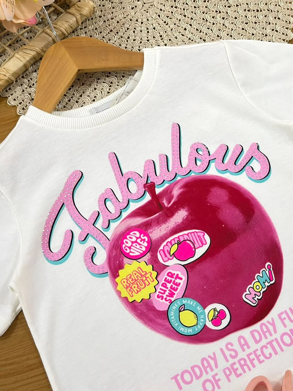 Blusa Infantil Menina Momi Branca Maçã