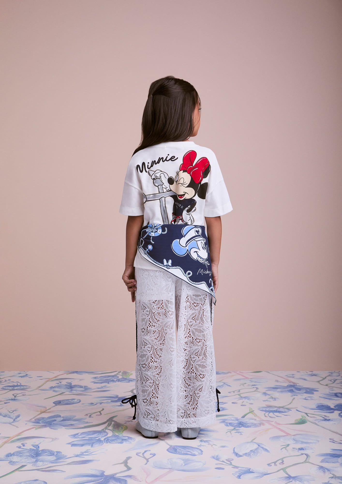 Conjunto Infantil Animê Verão, Calça e Blusa Branca com Lenço Minnie Mouse Disney