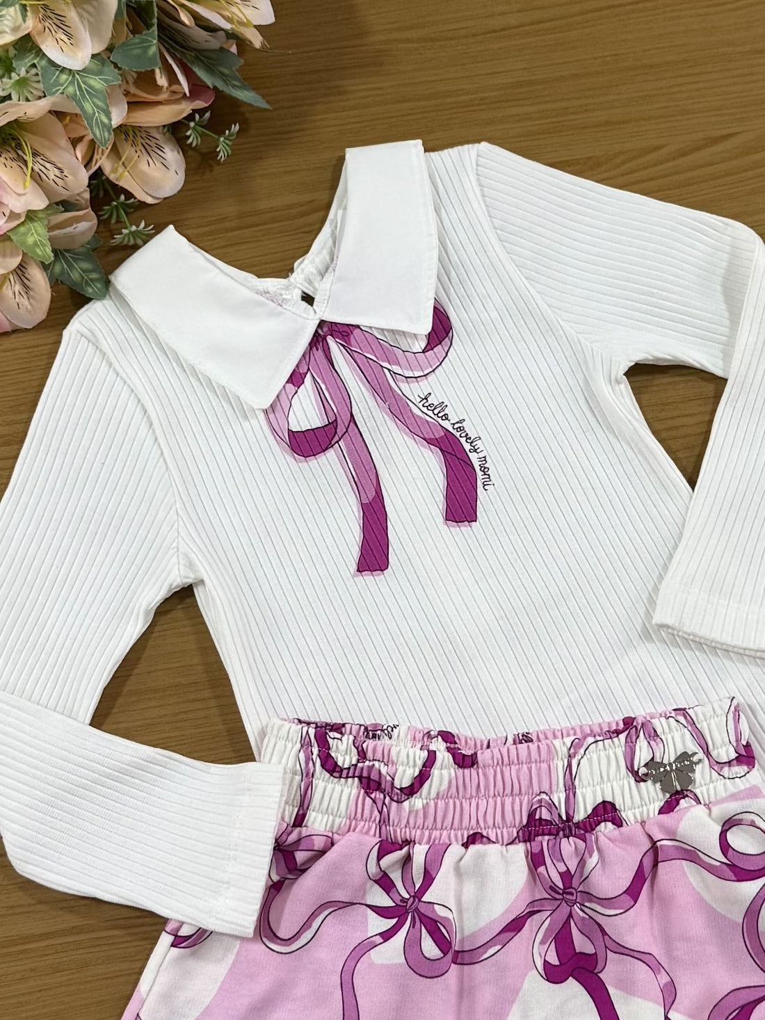 Conjunto Infantil Momi Inverno com Short Saia Rosa e Blusa Branca Lacinho