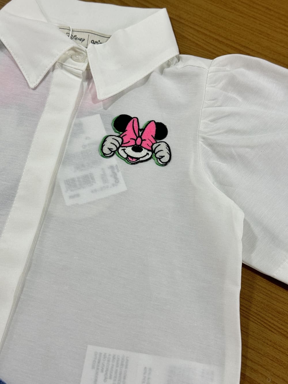 Conjunto Infantil Animê Verão Shorts Jeans e Camisa Minnie Patch Disney