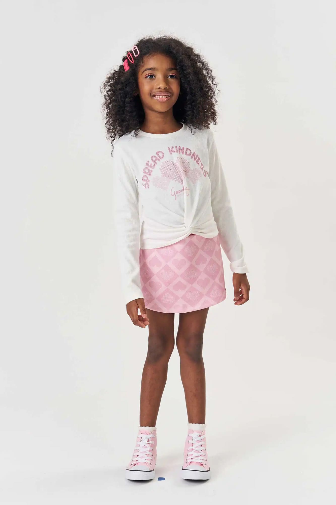 Conjunto Infantil Kukiê Inverno com Shorts Saia Rosa e Blusa Manga Longa Branca Corações