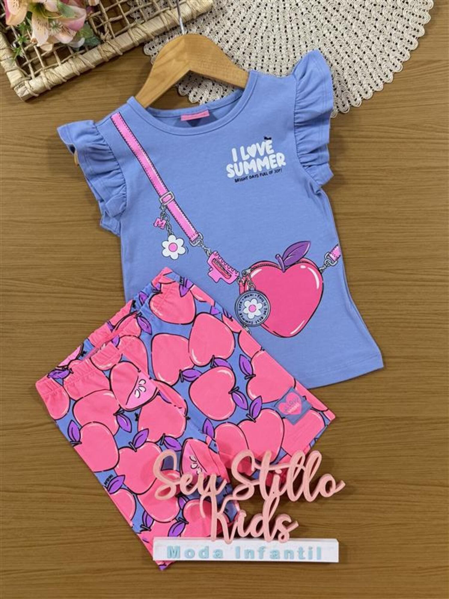 Conjunto Infantil Momi Verão com Shorts Ciclista e Blusa Azul Love Summer