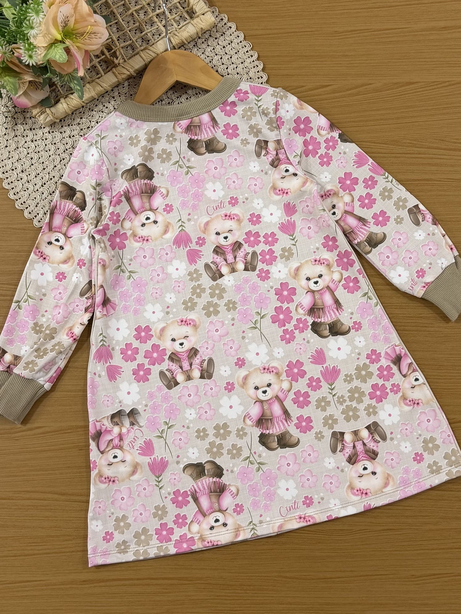Vestido Infantil Cinti Inverno Flanelado Bege com Bolsinha Ursinha Cow Girls