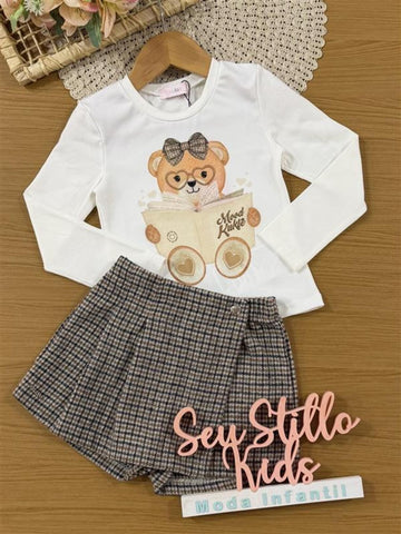 Conjunto Infantil Kukiê Inverno com Shorts Saia Xadrez e Blusa Manga Longa Ursinha Livrinho