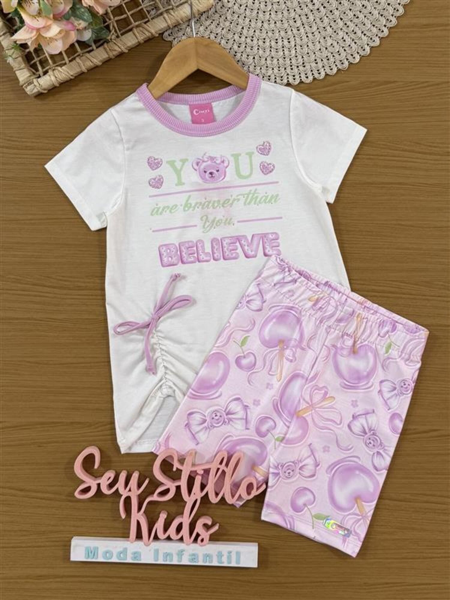 Conjunto Infantil Cinti Verão com Shorts Ciclista Rosa e Blusa Branca Ursinha Believe