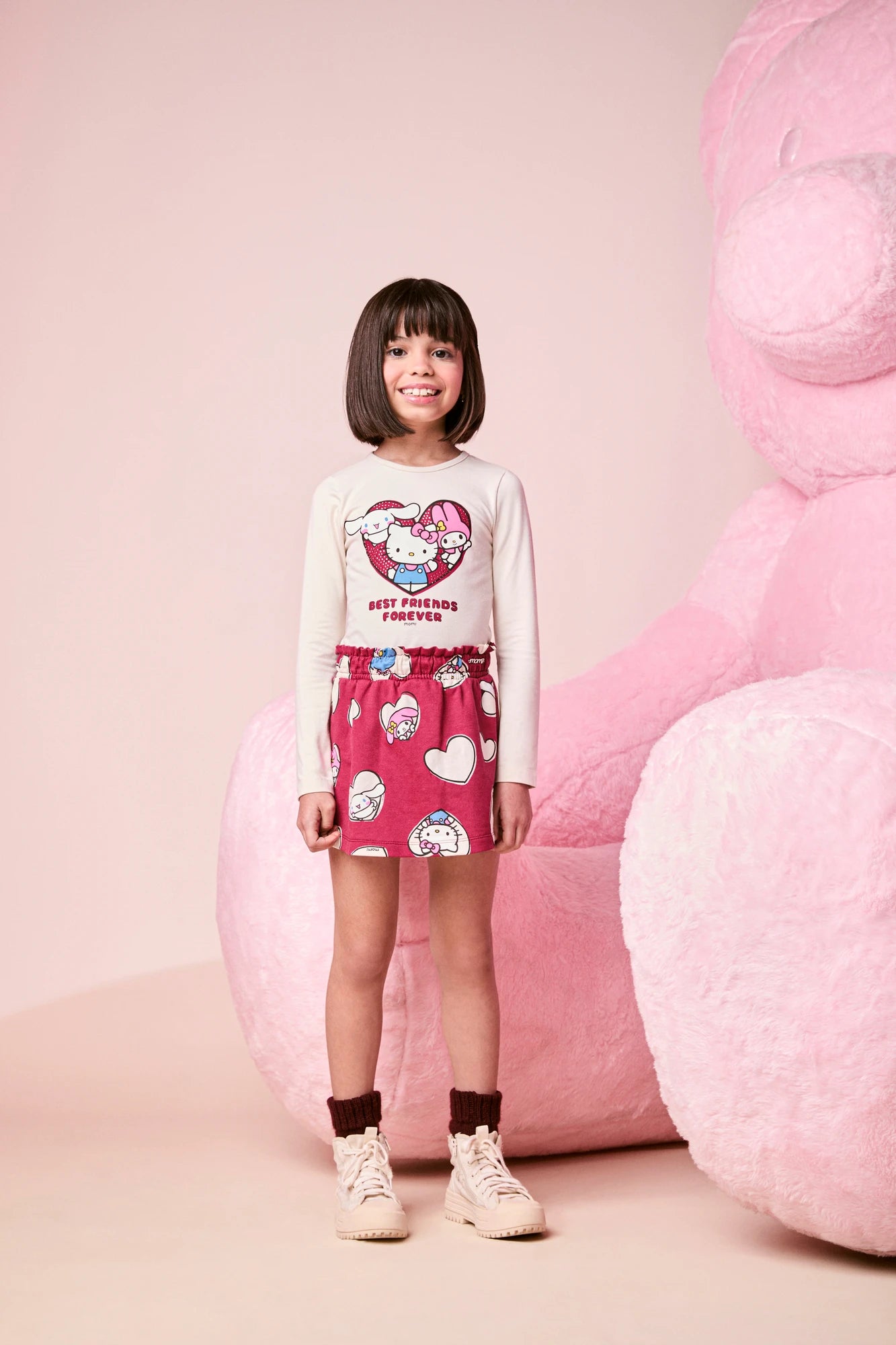 Conjunto Infantil Momi Inverno com Shorts Saia e Blusa Manga Longa Bege Hello Kitty Friends