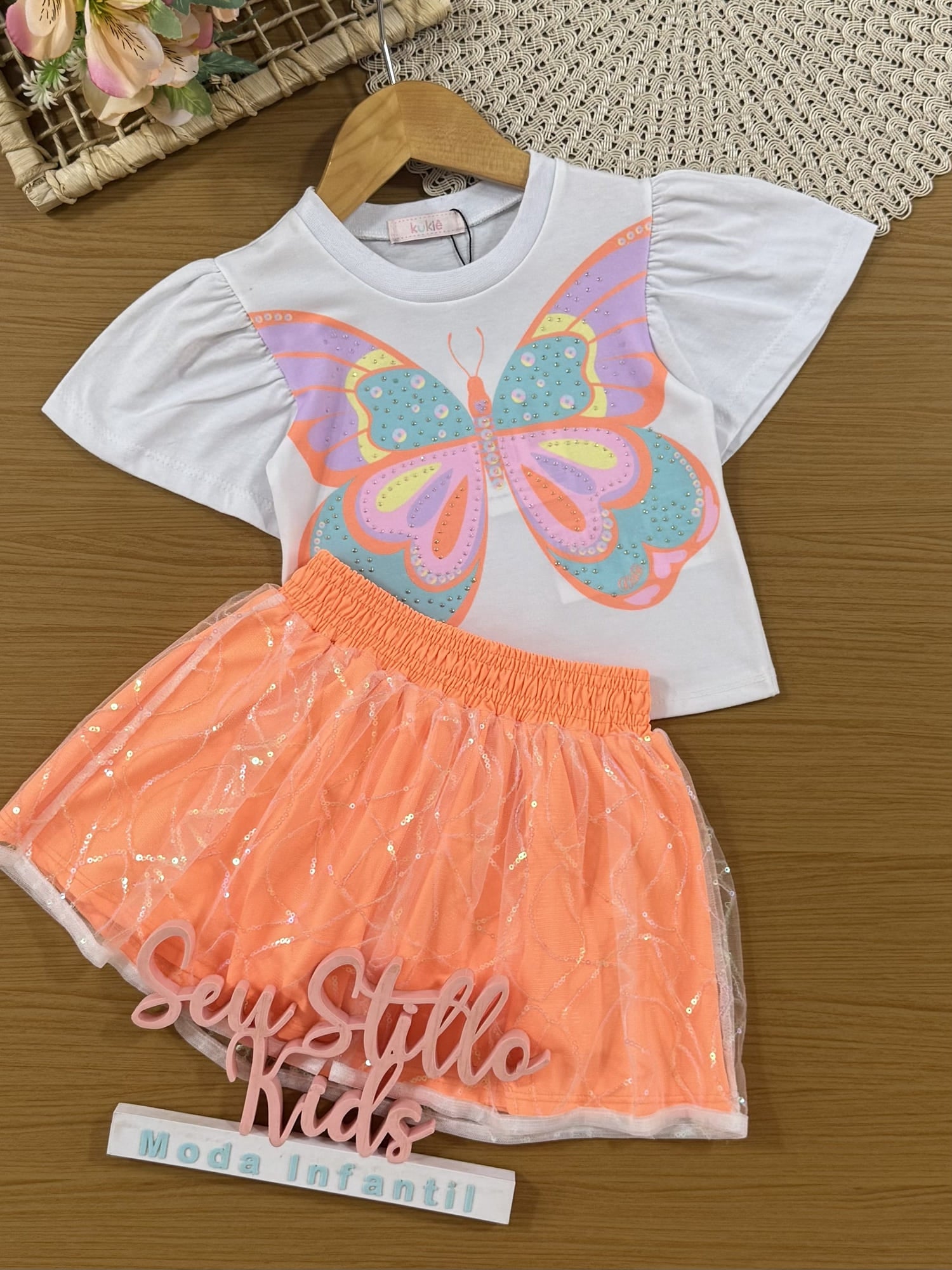 Conjunto Infantil Kukiê Verão com Saia Laranja e Blusa Branca Borboleta