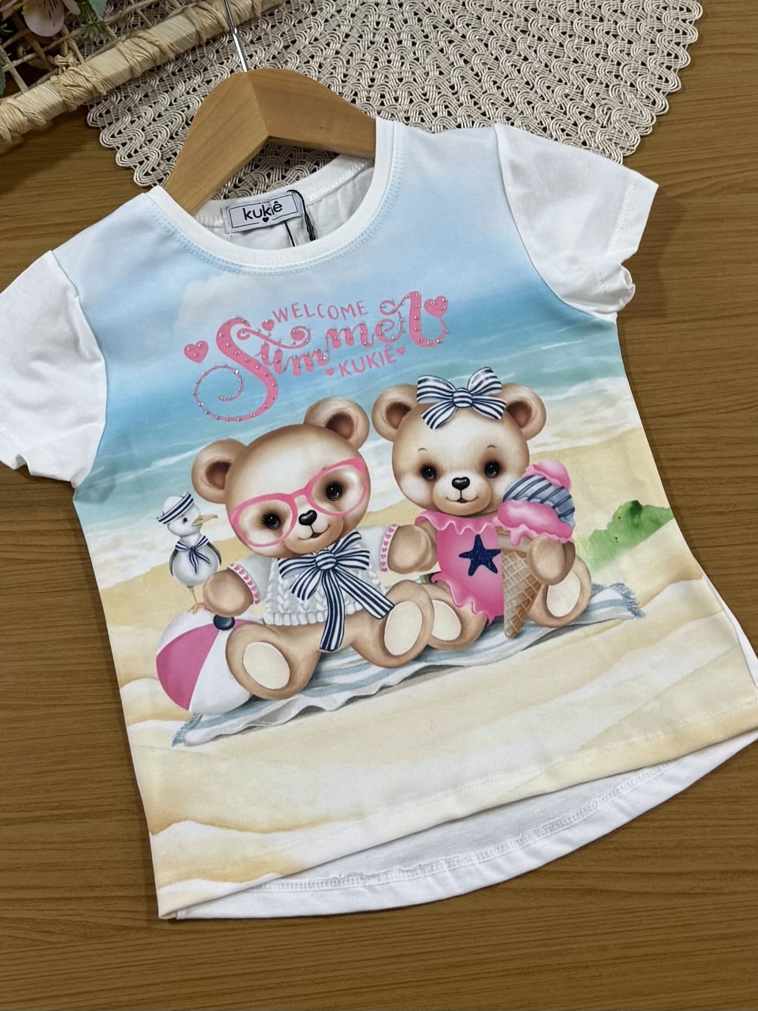 Conjunto Infantil Kukiê com Shorts Bege e Blusa Manga Curta Ursinhos na Praia