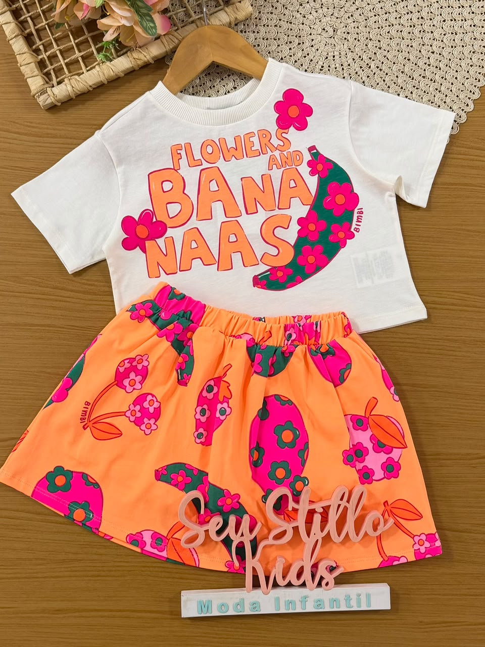 Conjunto Infantil Menina Bimbi com Saia Laranja e Blusa Branca Flowers e Bananas
