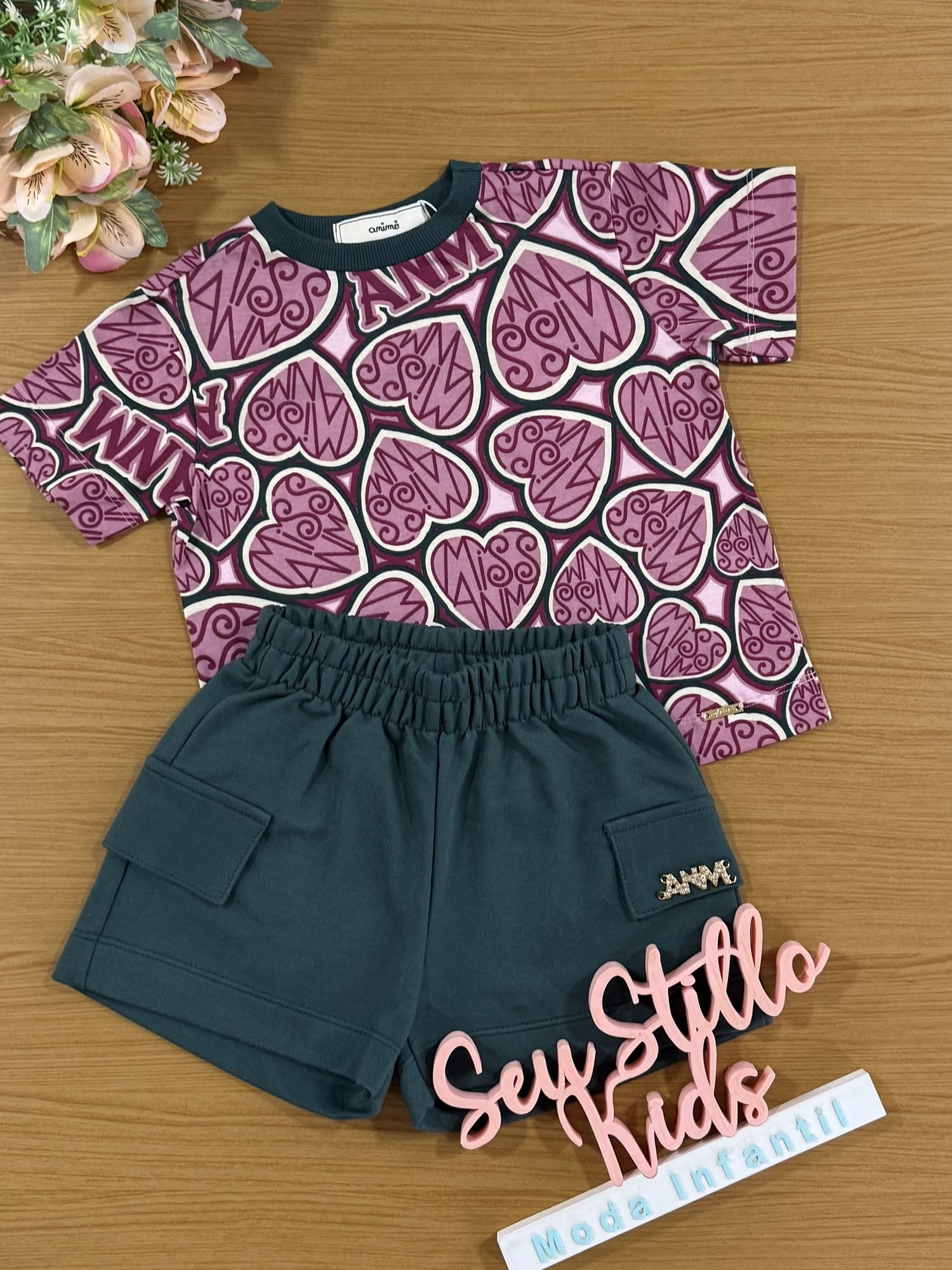 Conjunto Infantil Animê Inverno Shorts e Blusa Vinho Corações