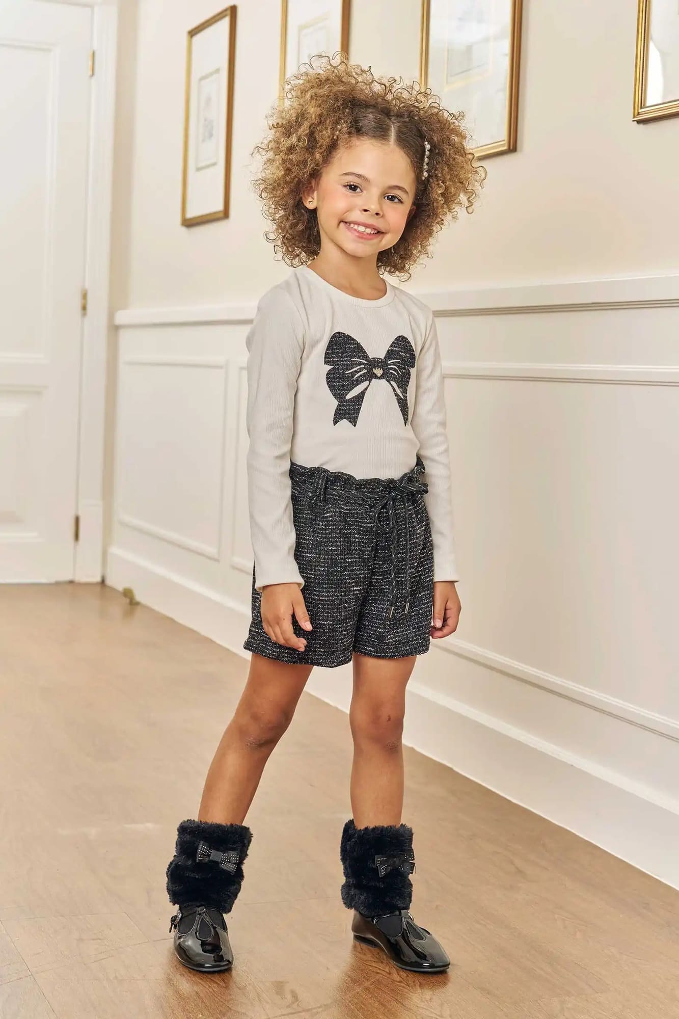 Conjunto Infantil Kukiê Inverno com Shorts Preto e Blusa Manga Longa Laço
