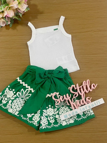 Conjunto Infantil Momi Verão Shorts Verde e Blusa Canelada Off White