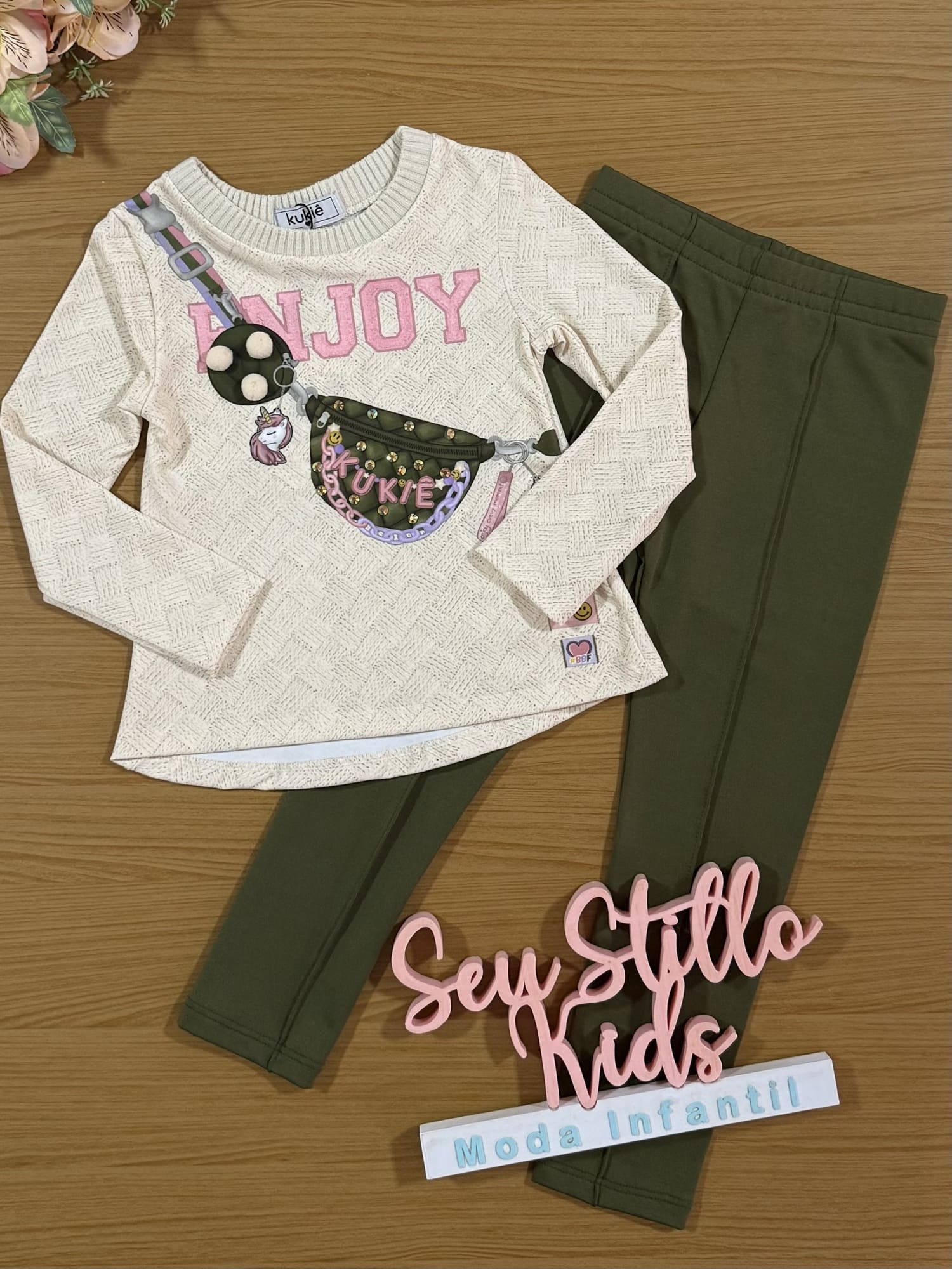 Conjunto Infantil Kukiê Inverno com Calça Legging Verde e Blusa Manga Longa Enjoy
