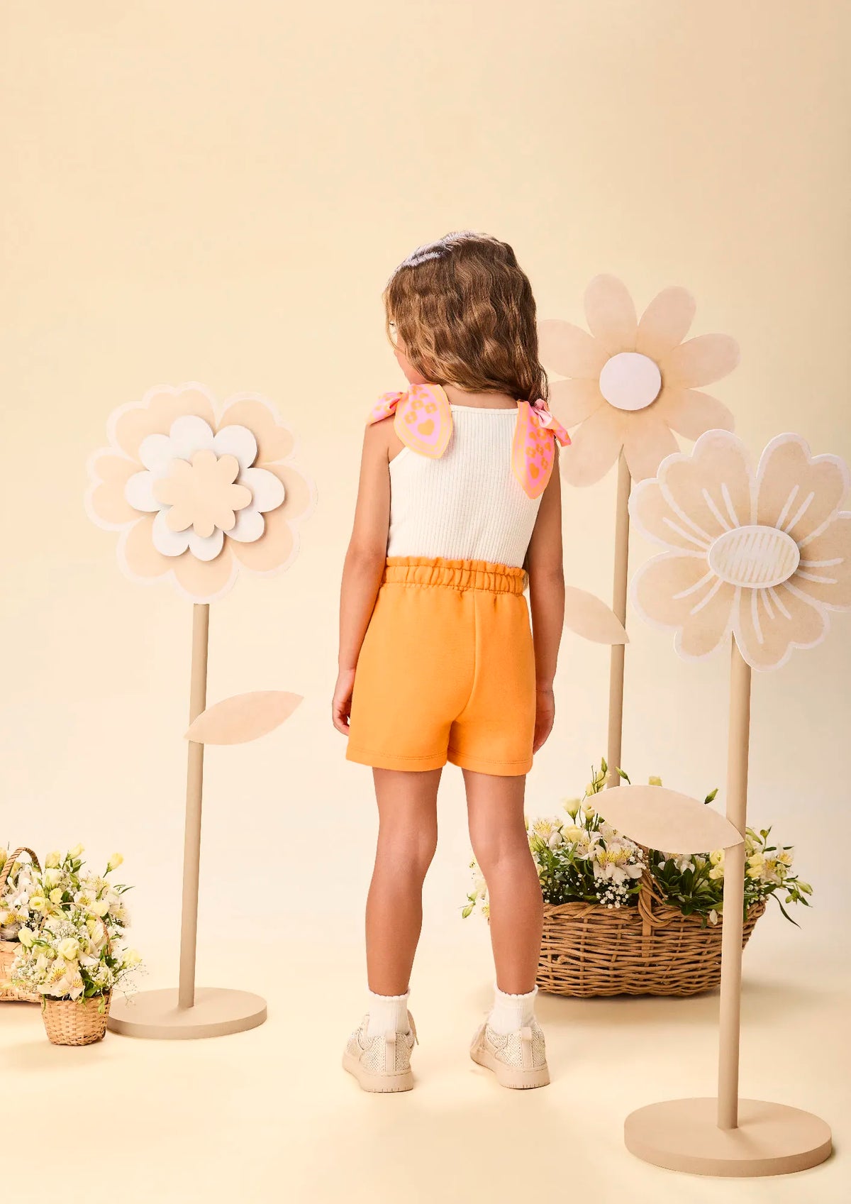 Conjunto Infantil Menina Momi com Shorts-Saia Laranja e Blusa Canelada Branca