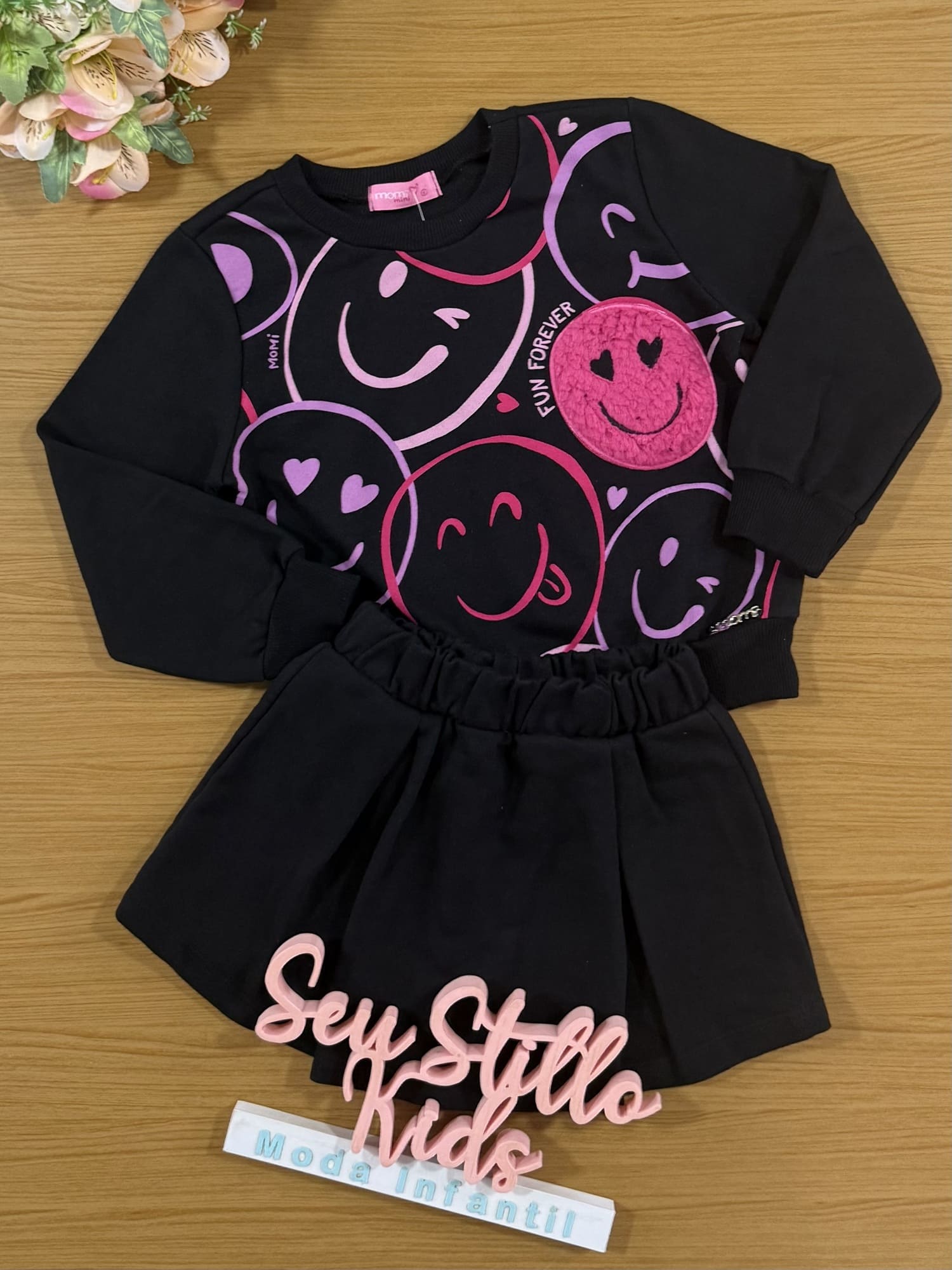 Conjunto Infantil Momi Inverno com Short Saia e Casaco Preto Emoji