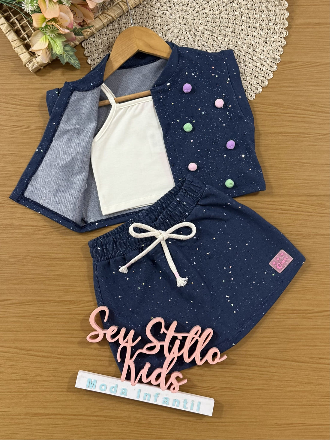 Conjunto Infantil Cinti Verão com Shorts Saia e Cropped com Colete Azul Escuro