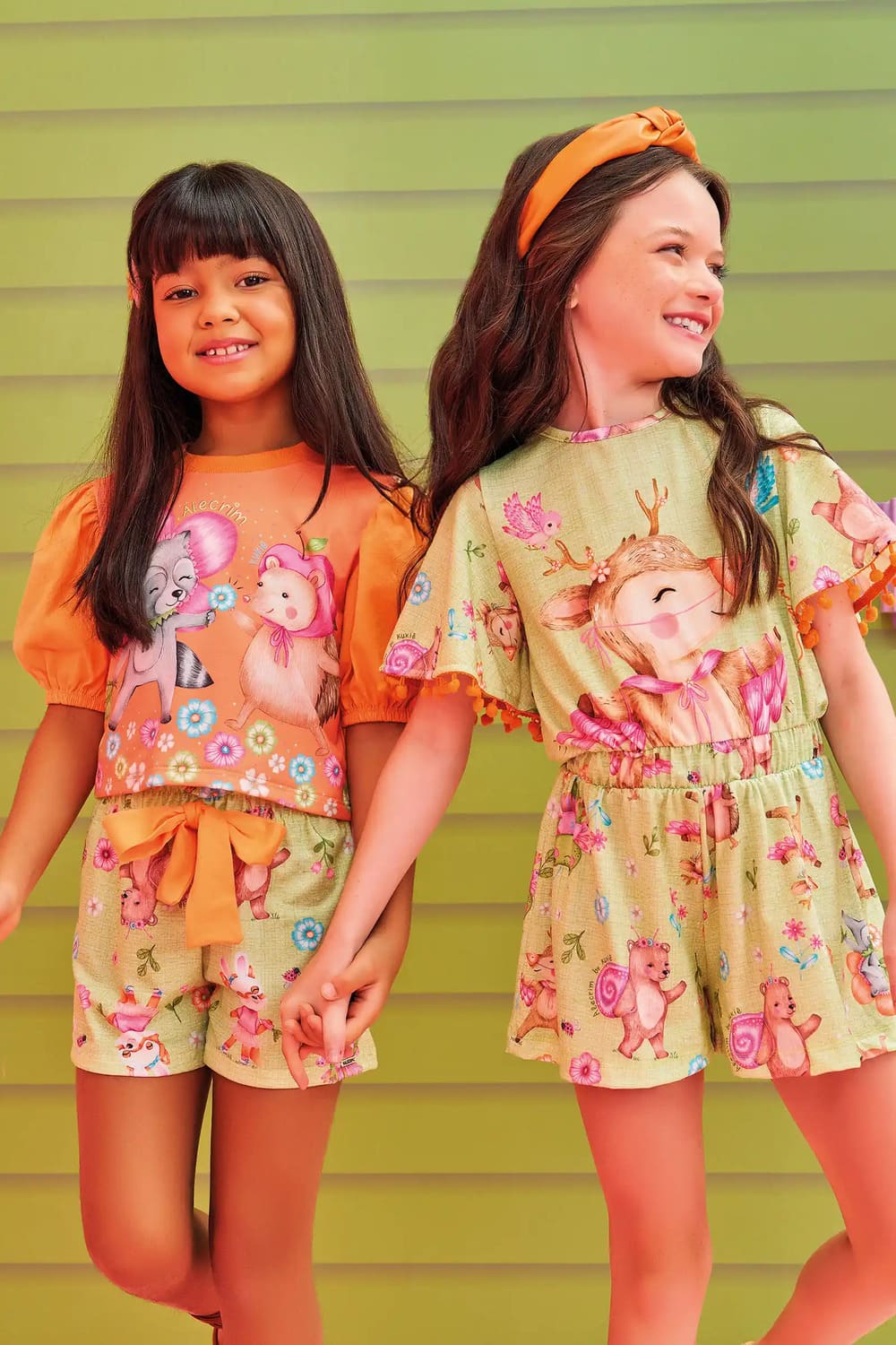 Conjunto Infantil Kukie Verão Shorts Verde e Blusa Laranja Amiguinhos