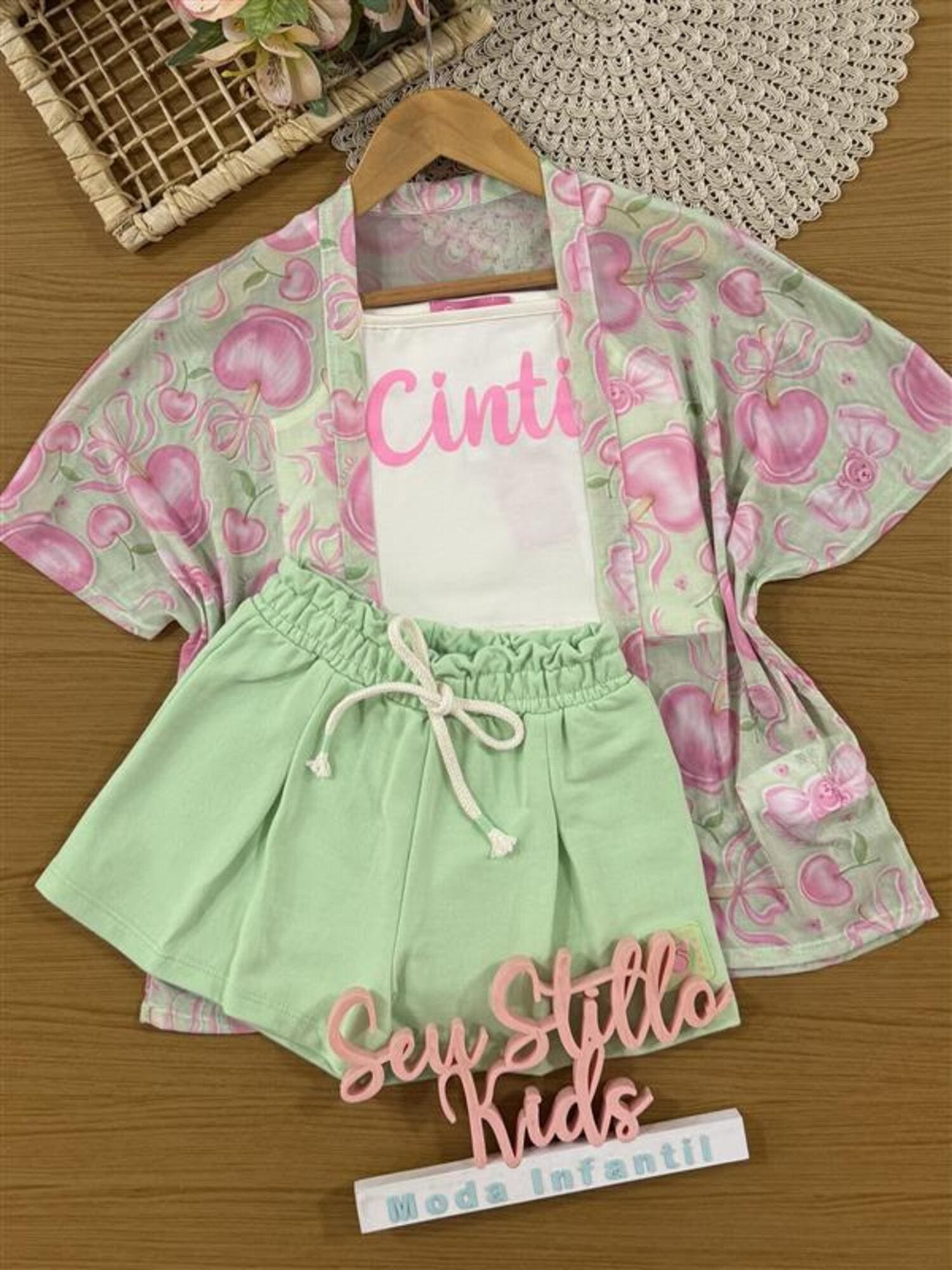 Conjunto Infantil Cinti Verão Shorts Verde, Blusa e Kimono Docinhos