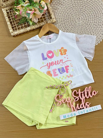 Conjunto Infantil Menina Kukiê com Shorts Saia Verde e Blusa Branca Love Yourself