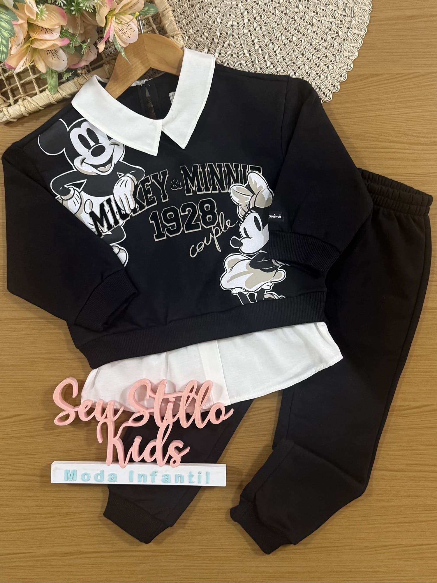 Conjunto Infantil Animê Inverno com Calça e Moletom com Flanela Preto Minnie e Mickey Disney