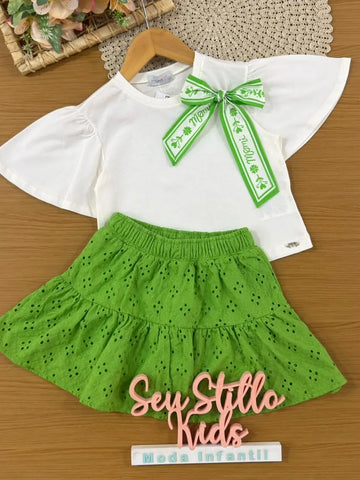 Conjunto Infantil Menina Momi Saia Verde Laise e Blusa Lacinho