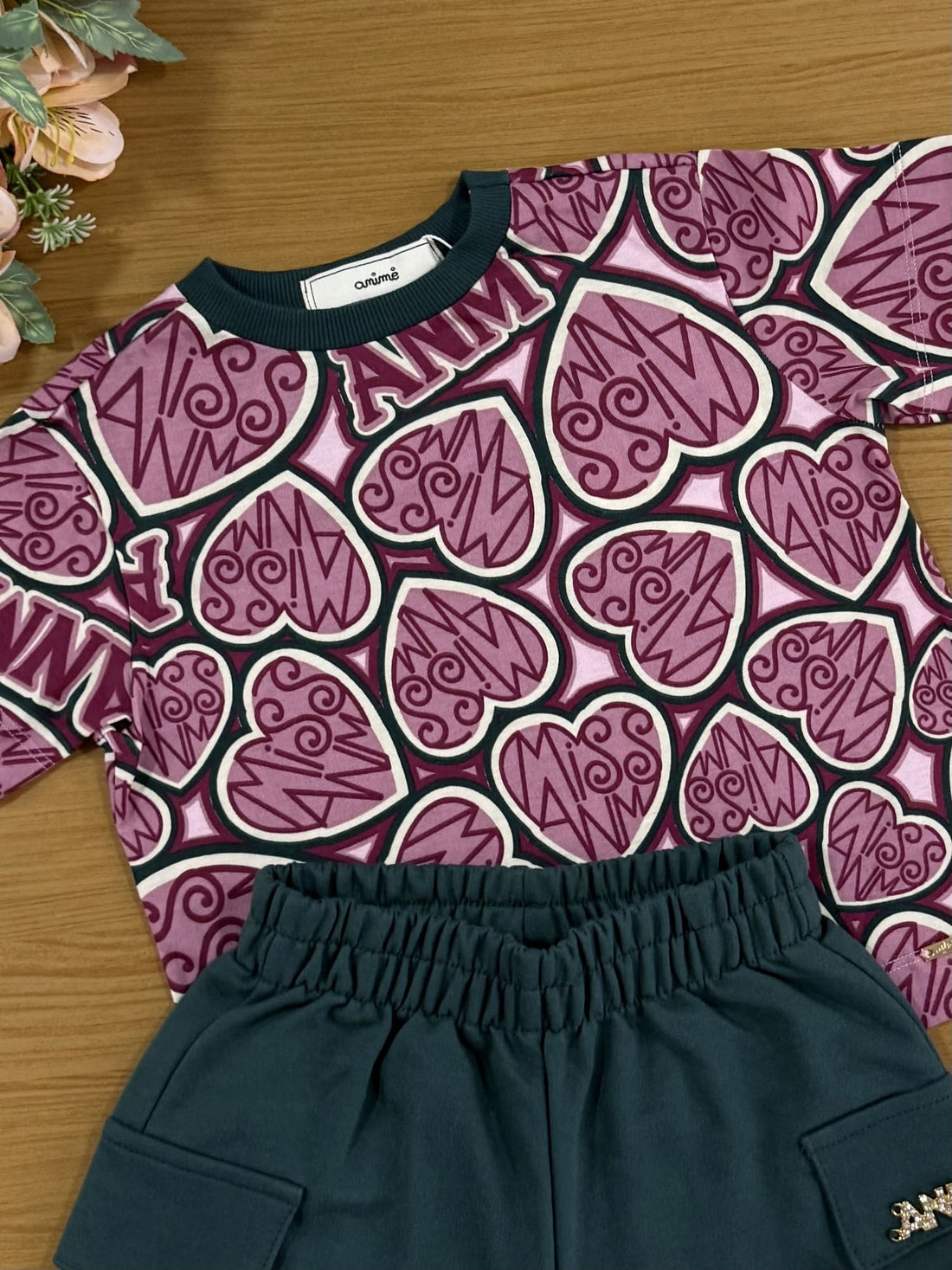 Conjunto Infantil Animê Inverno Shorts e Blusa Vinho Corações
