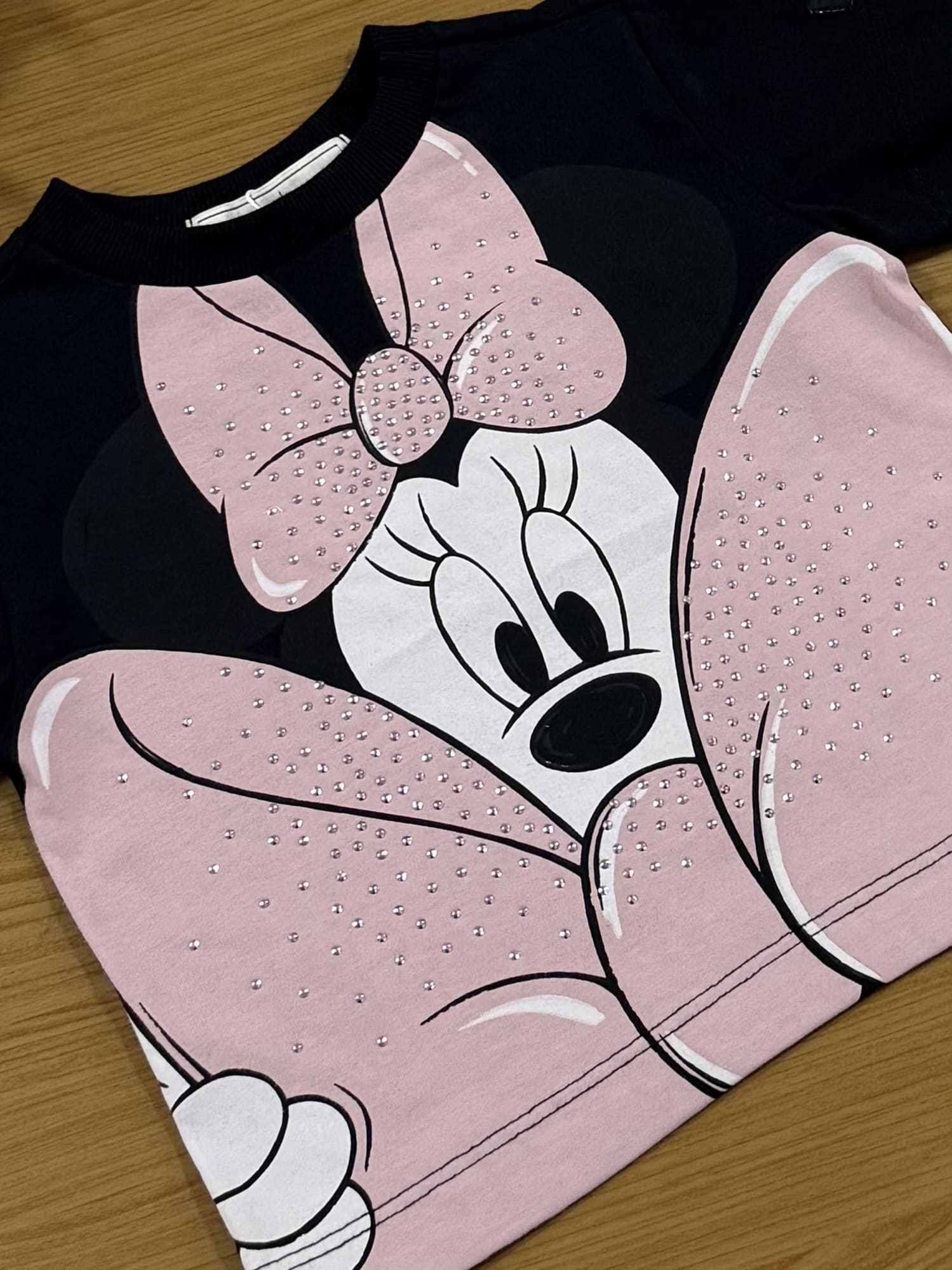 Blusa Infantil Animê Inverno Preta Minnie com Strass